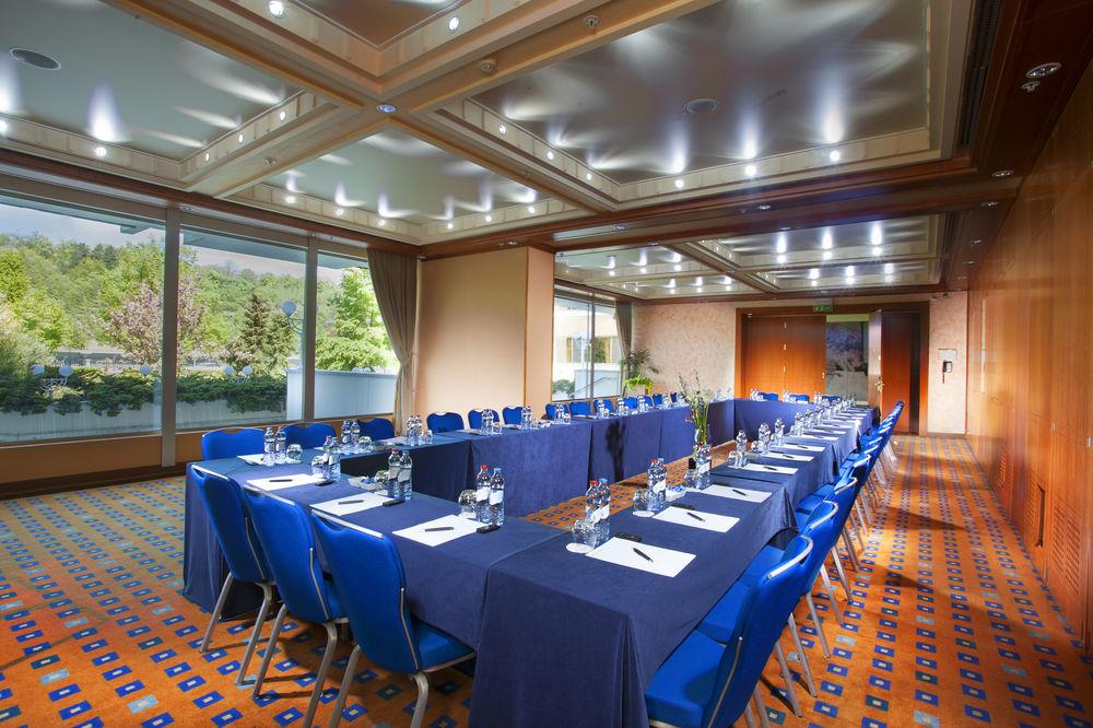 Fairmont Golden 5* Praha