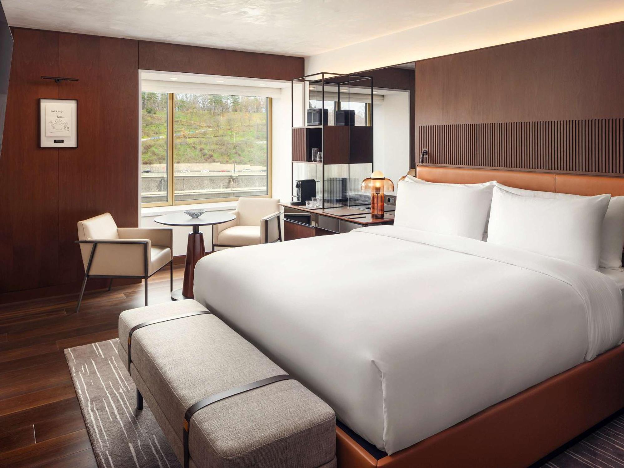 Fairmont Golden 5* Praha