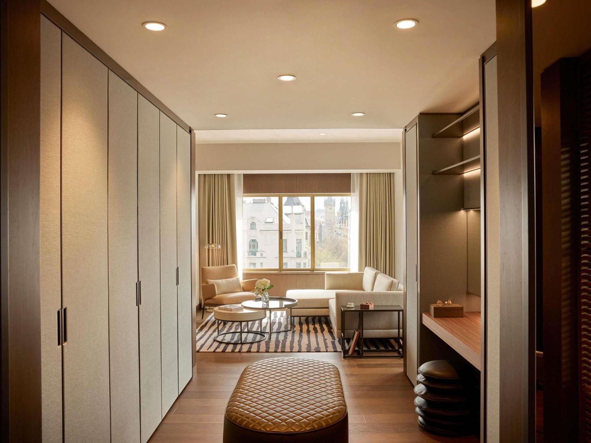 Intercontinental 5*